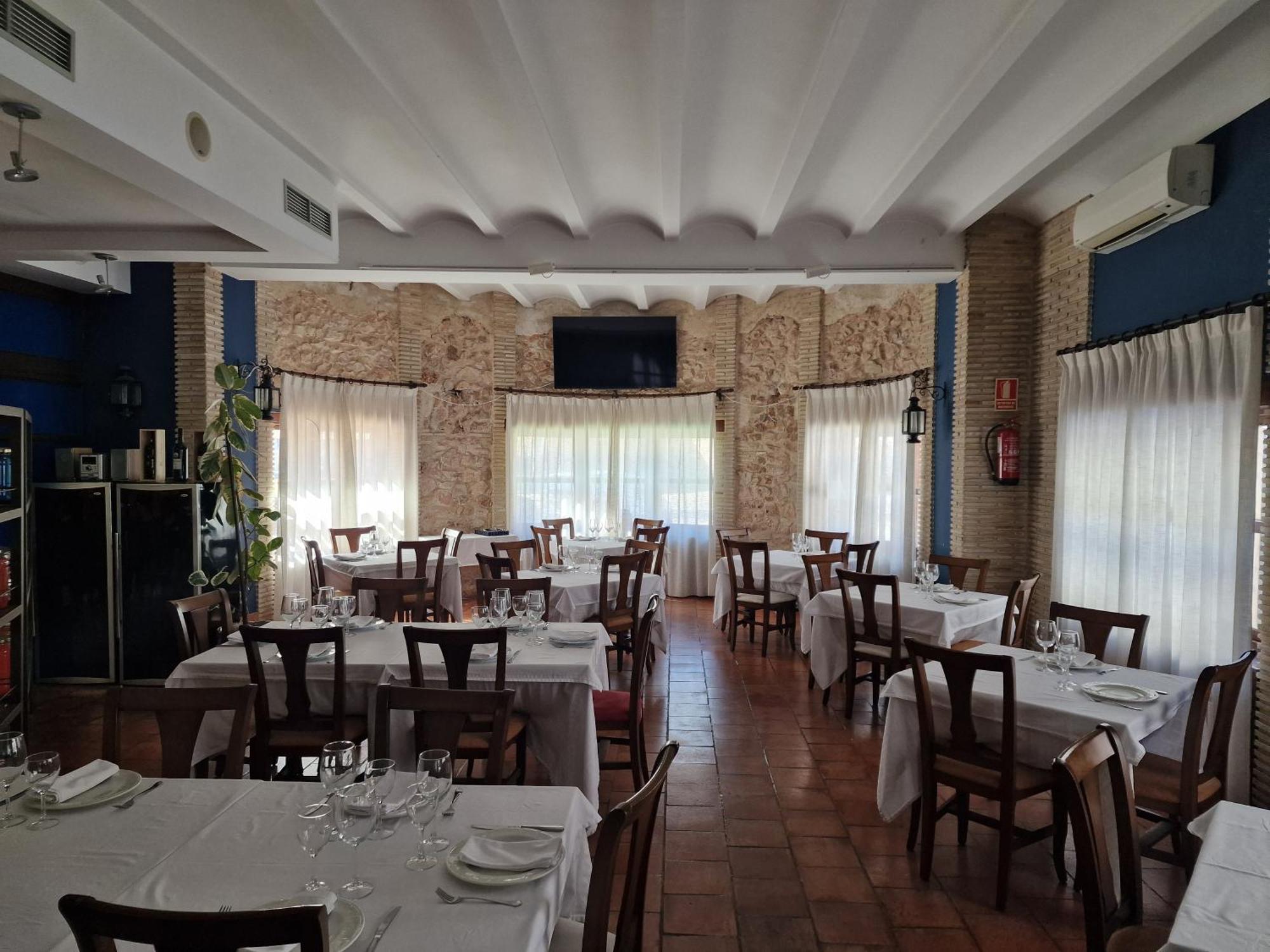 Hotel Restaurante Setos Motilla Del Palancar Buitenkant foto